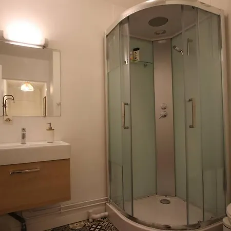 32 M² Hypercentre Proche Gares Et Métros Lilla